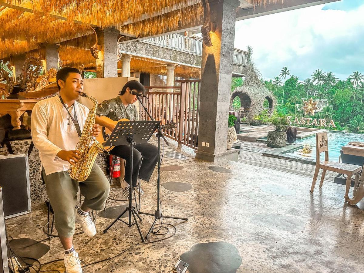 Kastara Resort Ubud Exteriér fotografie Live music at a resort in Bali